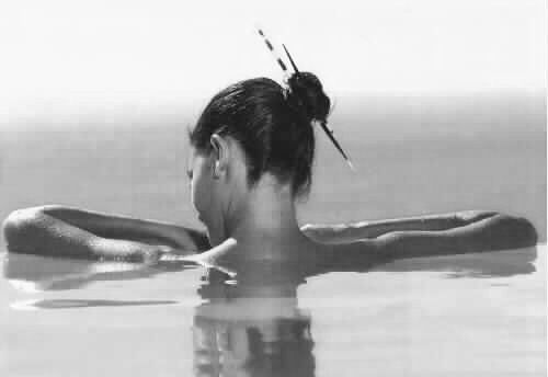 serenitymedspaladyinwateradidea 1 58 800 600 80 c